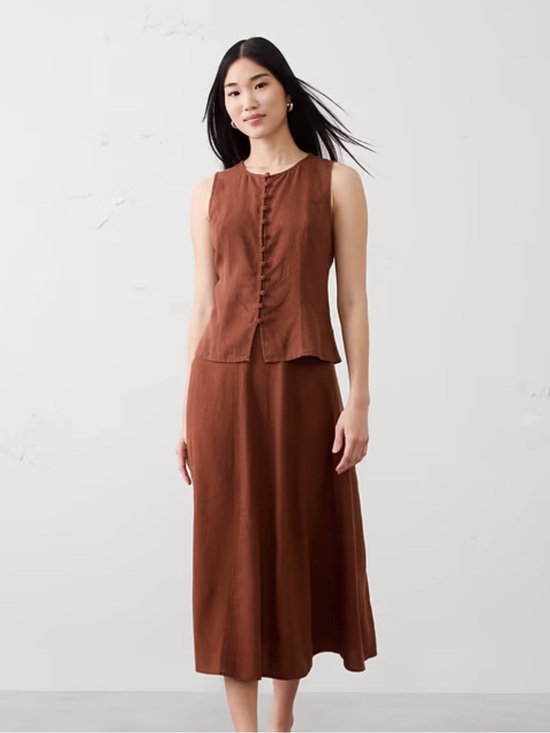 Banana Republic Factory Dresses & Skirts - LINEN-BLEND SEAMED MIDI SKIRT NWT